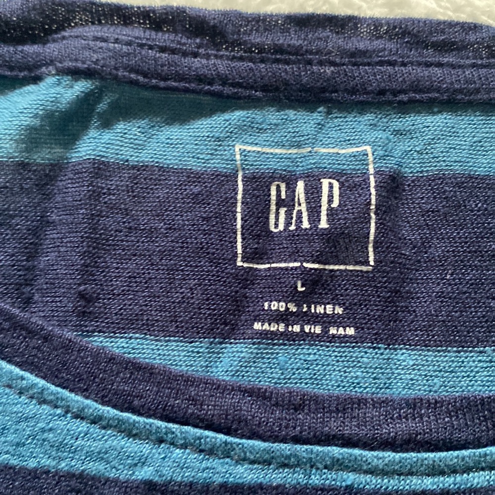 Gap - Picture 2 of 3